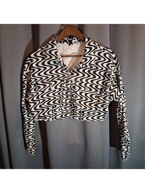 Divided Black and White Wavy Pattern Cropped Jacket, Size M